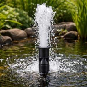 SunSun Schaumdüse als Ersatzteil für Springbrunnenpumpe im Gartenteich.