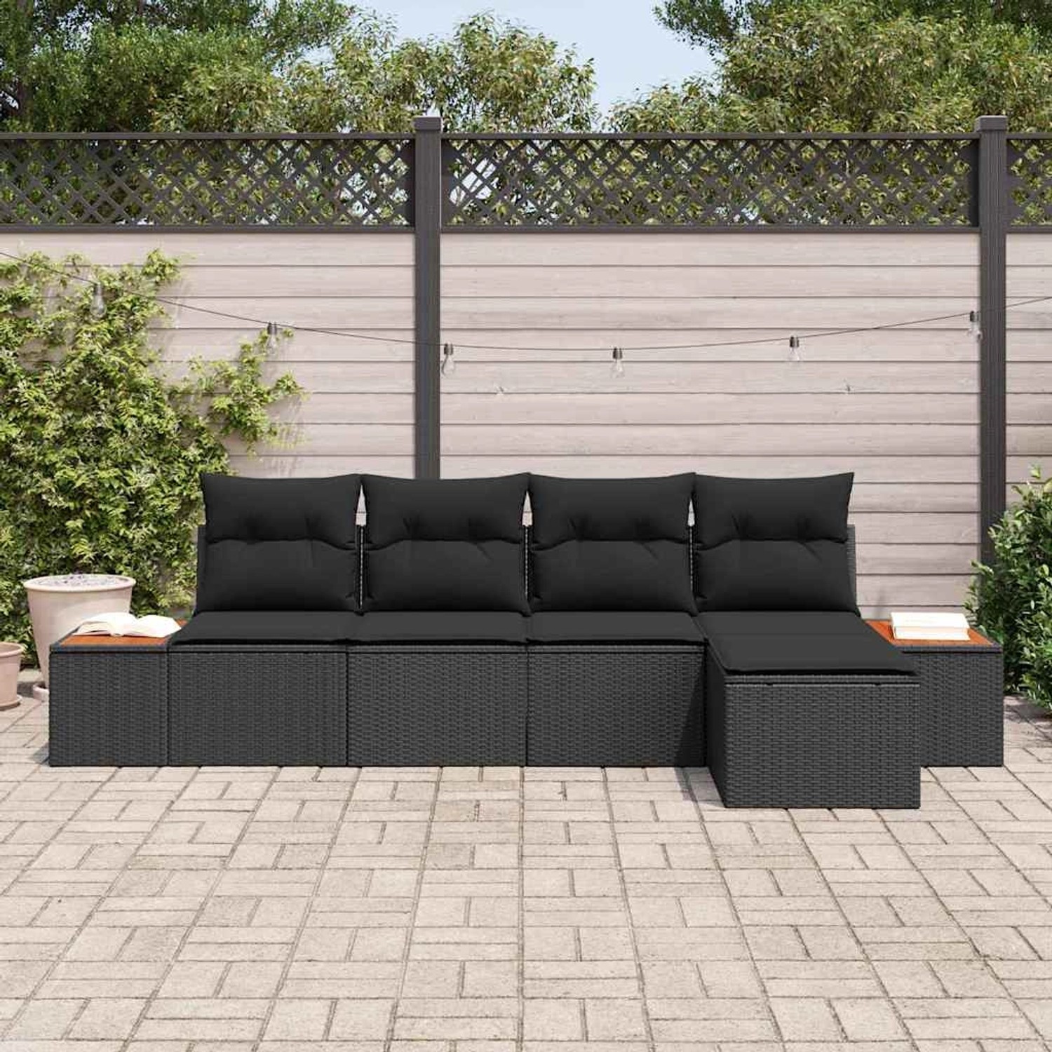 Schwarzes 5-teiliges Garten-Sofa-Set aus Poly Rattan mit Kissen. Modulares Lounge-Set für Terrasse und Garten.