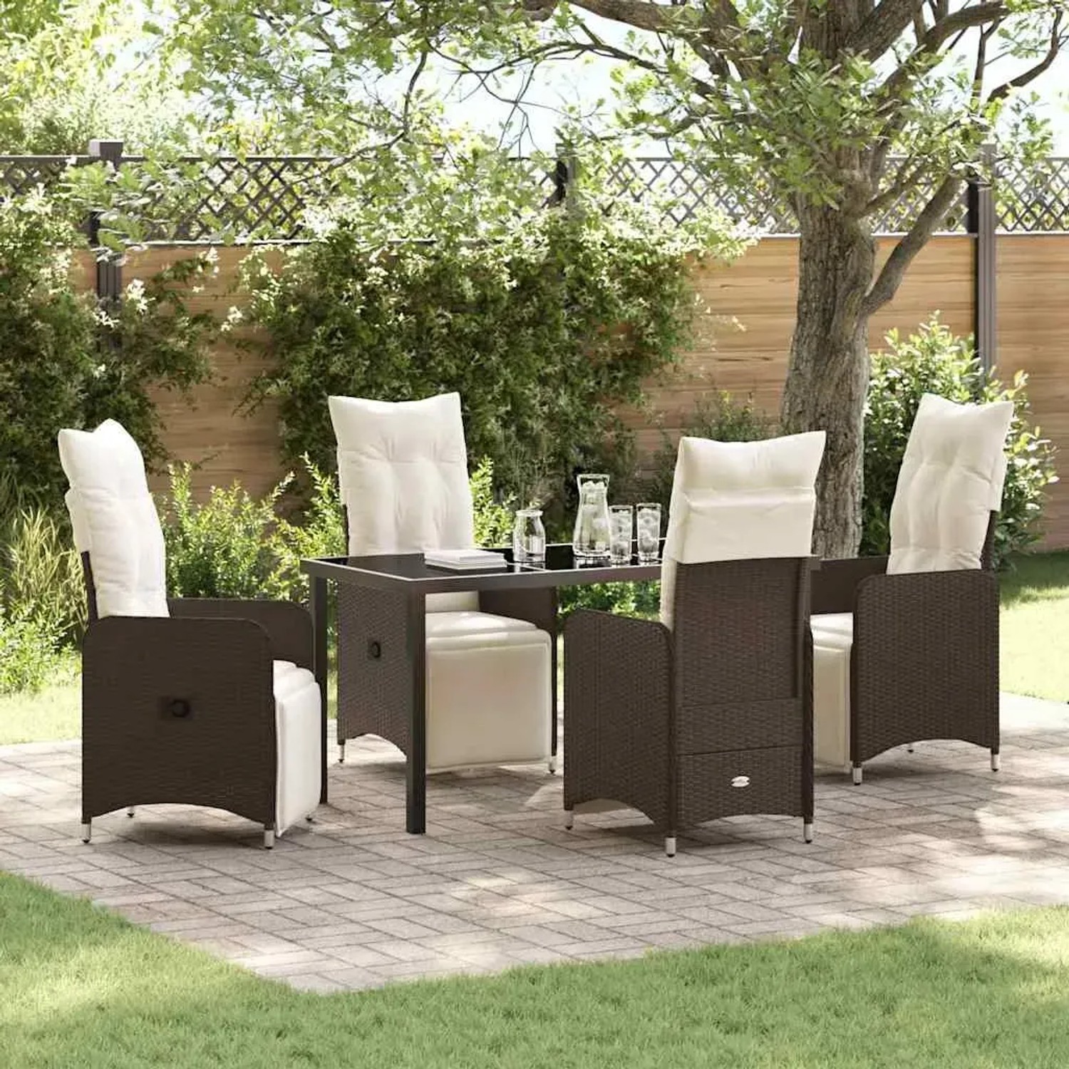 5-teiliges Garten-Esszimmer-Set aus braunem Poly Rattan mit Kissen.