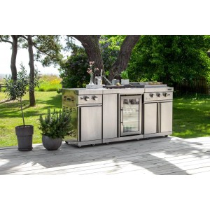 MyOutdoorKitchen Modul mit Kühlschrank und Schrank aus Edelstahl im Garten.