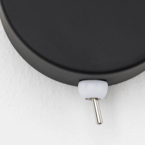 Detailaufnahme: Orion Lightstyle Einbau-Kippschalter in Weiß für Lampen und Leuchten.