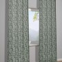 Blickdichter, grüner Sehlbach Fertigschal mit grafischem Chenille-Muster, 135x245 cm.