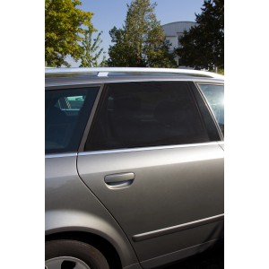 Cartrend Tür-Socke Sonnenschutz am Auto, 2er-Set für hintere Seitenscheiben.
