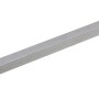 Detailansicht des silbernen WANDStyle Bilderrahmen H950 aus Massivholz. Gebürstete Oberfläche, kantige Leiste für modernes Design.