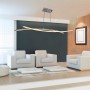 Moderne Näve LED-Pendelleuchte Theo Chrom im Wohnzimmer. Dimmbare Hängelampe mit warmweißem Licht.