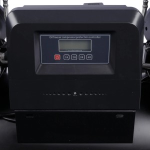 Detailaufnahme: Schwarzer DeTec. Luftkompressor mit Bedienfeld und Display. Ölfreier Kompressor.