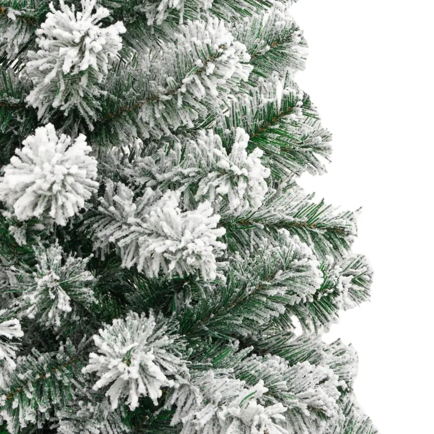 Detailaufnahme: Beschneiter, künstlicher Weihnachtsbaum (210 cm) mit grünen Nadeln.