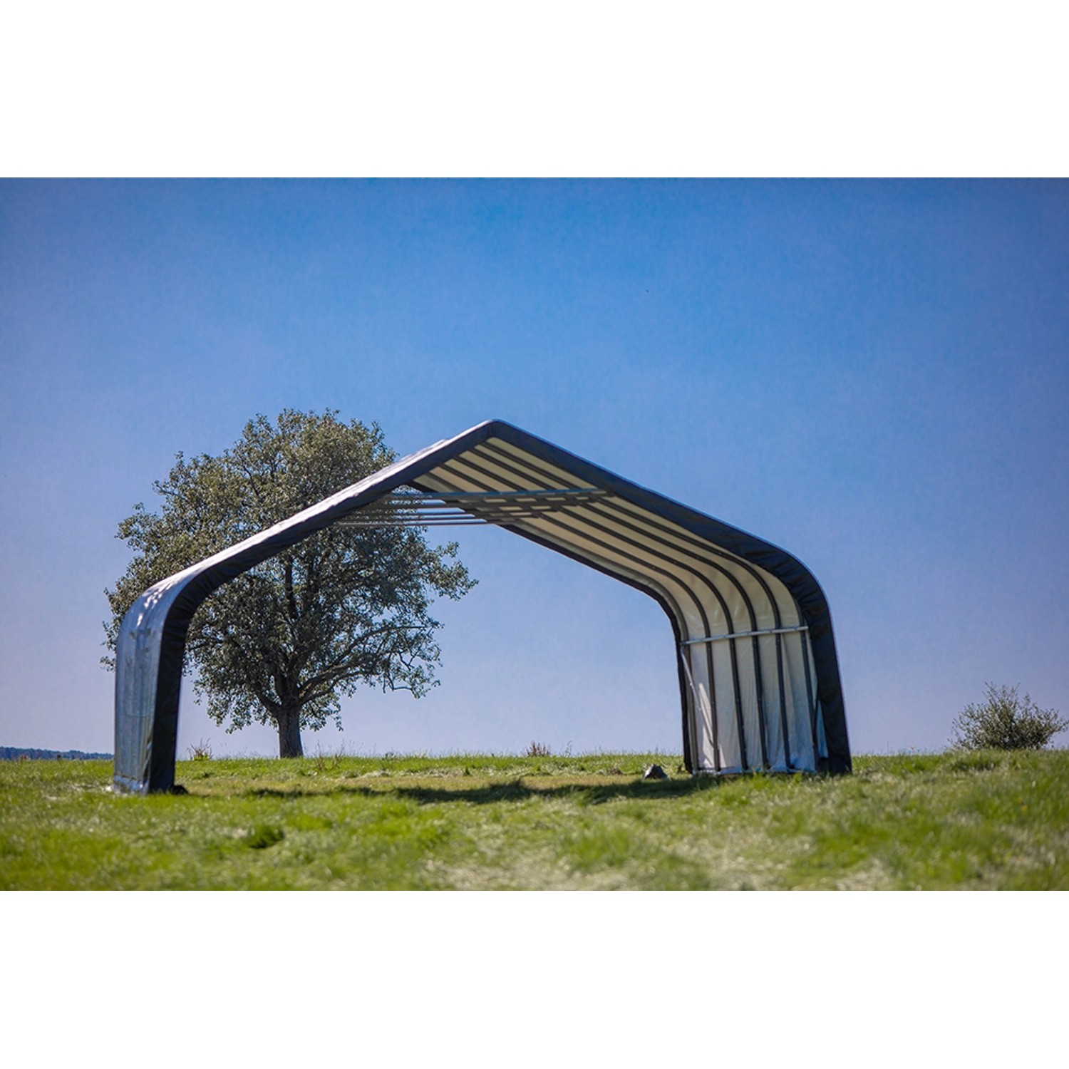 ShelterLogic Weidezelt 680x730 cm für Tiere oder als Lagerzelt im Garten.
