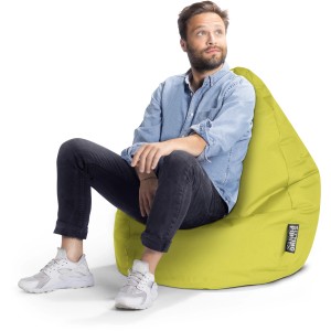 Sitting Point Sitzsack Brava, 120 l, Grün: Bequemer, grüner Sitzsack mit Mann.