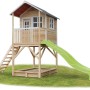 EXIT Loft 700 Holzspielhaus mit Rutsche und Sandkasten, naturfarben.