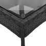 Detailansicht: Schwarzer Gartentisch aus Rattan mit Glasplatte, Teil der 3-tlg. Essgruppe.
