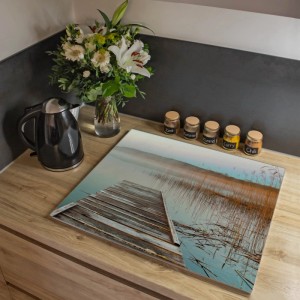 Banjado Herdabdeckplatte aus Glas mit Steg-Motiv, 60x52cm, auch als Schneidebrett nutzbar.