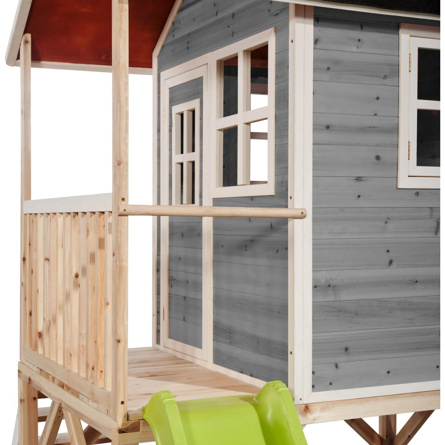 Graues EXIT Loft 500 Holzspielhaus mit Rutsche und Sandkasten.