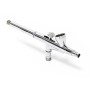 Verchromte Wiltec Airbrush Pistole Typ 136T mit Double Action Funktion und Farbbecher für präzise Sprüharbeiten.