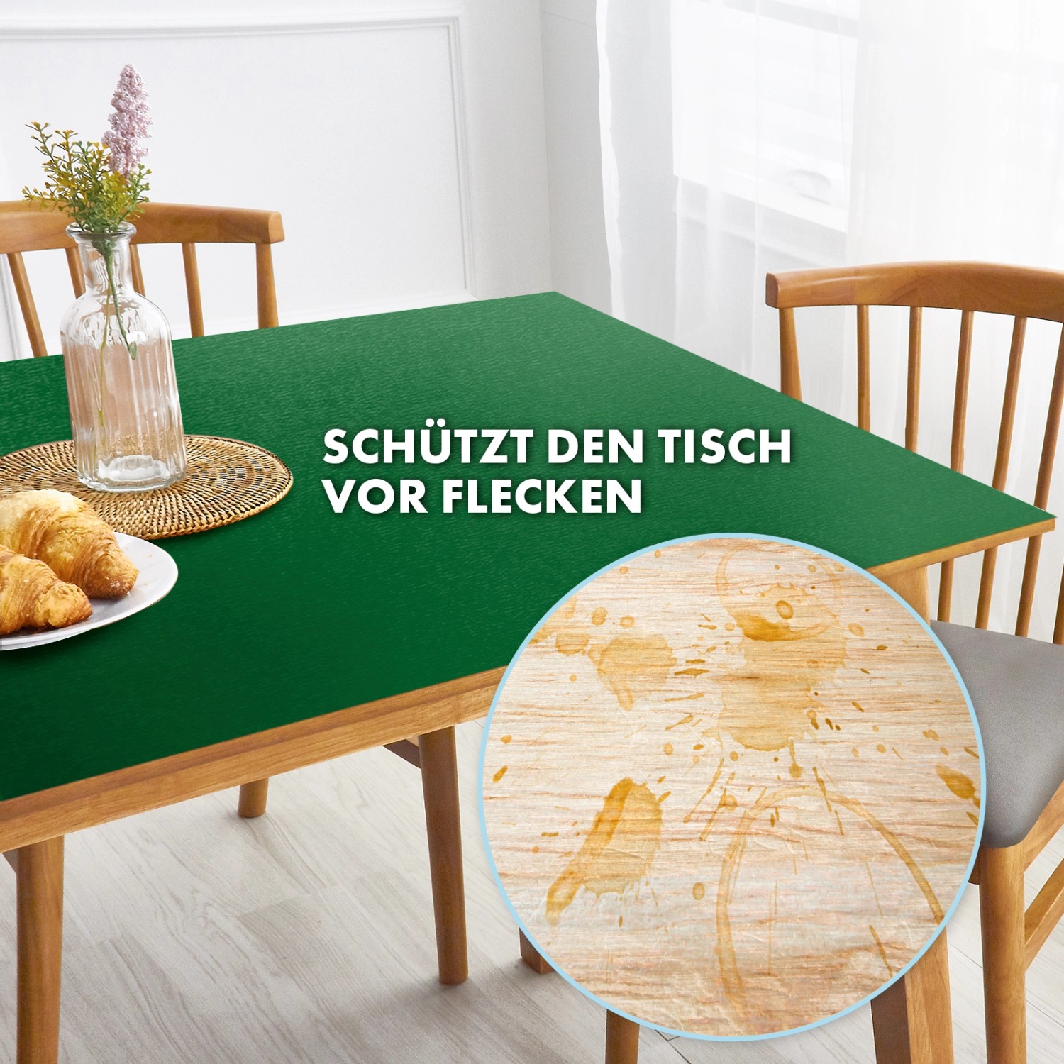 Grüne KARAT Tischfolie Empire mit abgeschrägter Kante auf Esstisch, schützt vor Flecken.