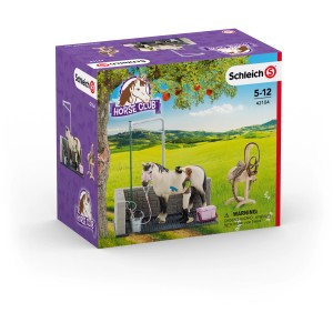 Schleich Horse Club Waschplatz Spielzeug-Set: Pferd, Reiterin, Waschplatz und Zubehör im Karton.