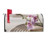 Schwarzer Banjado US Briefkasten mit Zen Relax Motiv (Orchidee) und roter Fahne.