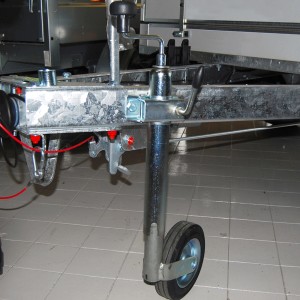 Las Vollgummi-Stützrad mit Kurbel für Autoanhänger, Stahl verzinkt, Radgröße 2x5 cm.