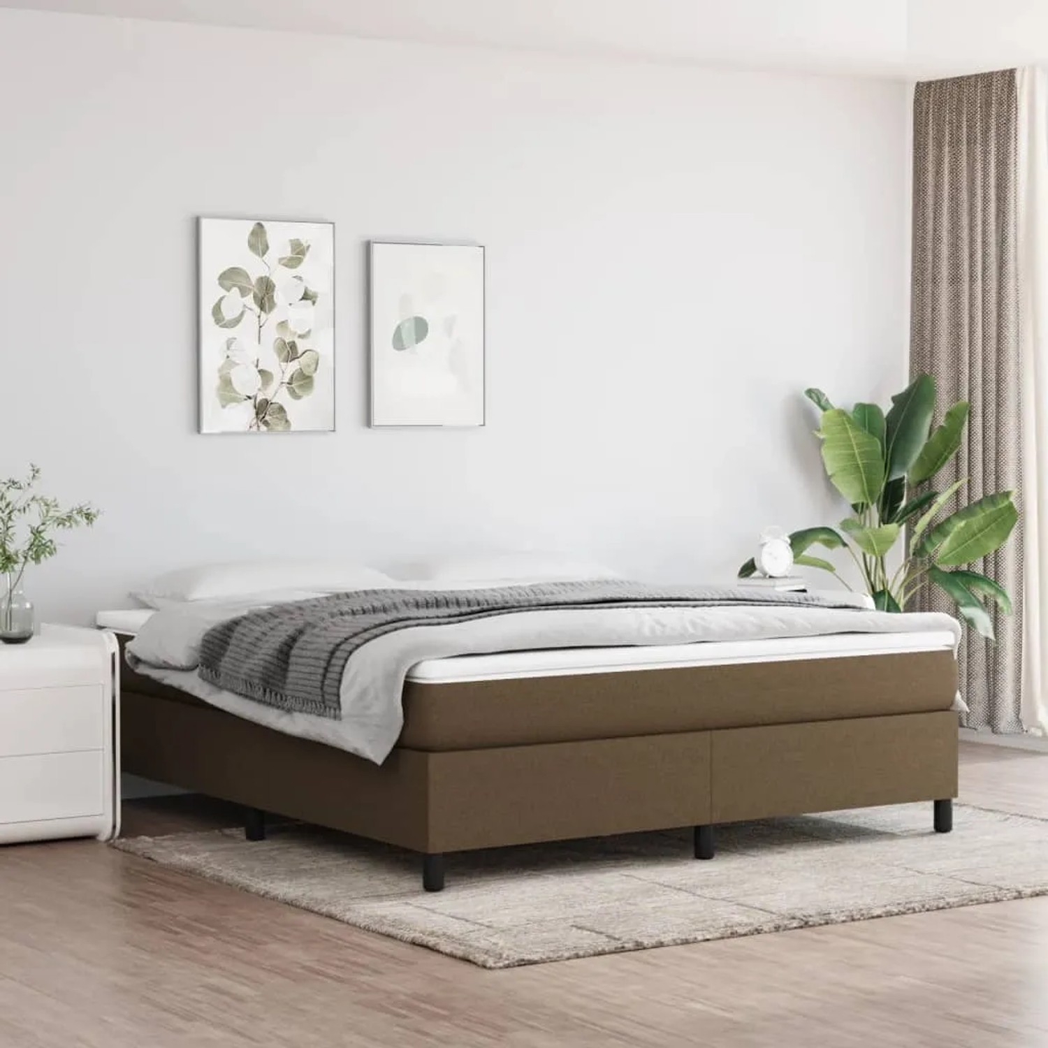 vidaXL Boxspringbett, dunkelbraun, 180x200 cm. Stoffbezogenes Bett mit Matratze und Topper im Schlafzimmer.