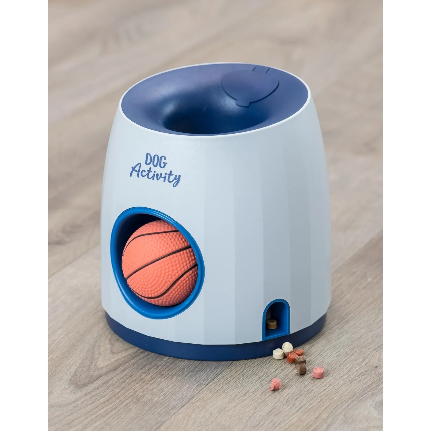 Trixie Dog Activity Ball & Treat Intelligenzspielzeug für Hunde mit Ball und Leckerlis.