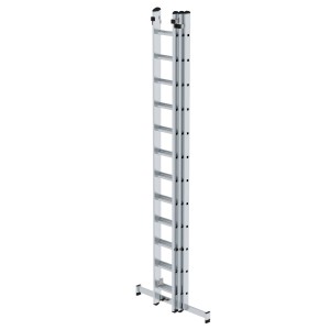 Dreiteilige PROREGAL Sprossen-Schiebeleiter aus Aluminium mit Traverse, 3 x 12 Sprossen.