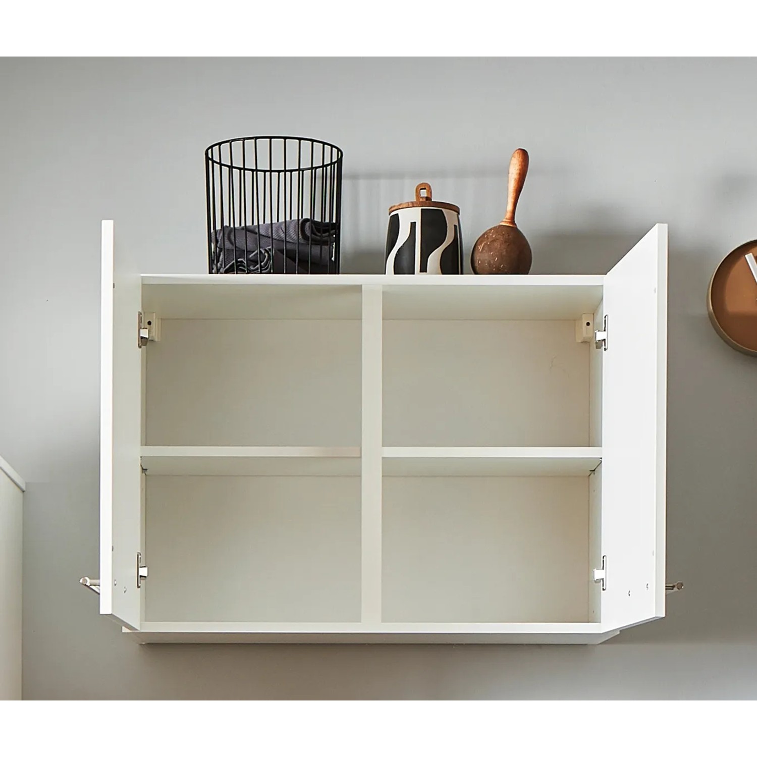 Offener Hängeschrank in Weiß Hochglanz, Teil der pino Küchenzeile 250 cm. Einbauküche mit Regalböden.