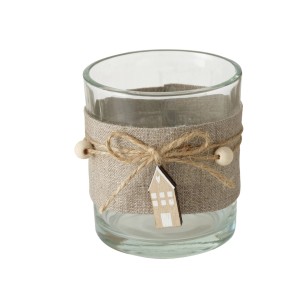 Windlicht Nordy von Boltze Home, transparent-braun, mit Juteband und Holzhaus-Anhänger.