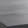 Detailansicht der Tischplatte des rechteckigen, ausziehbaren Siena Garden Gartentisch Sincro in Wood Grey.