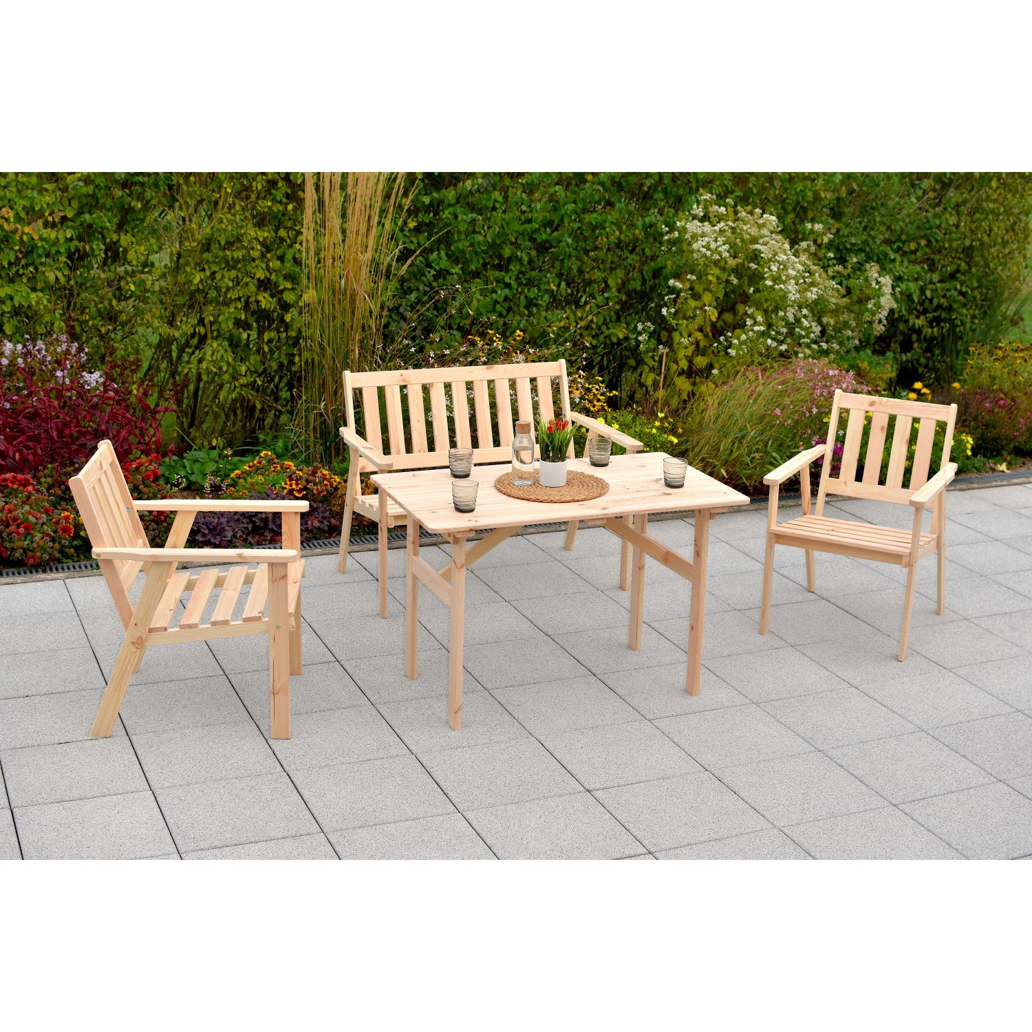 Merxx Gartenmöbel-Set Sylt, 4-teilig aus Kiefernholz: Tisch, Bank und zwei Sessel.