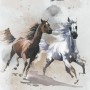Komar Vliesfototapete "Wild Ride" mit zwei galoppierenden Pferden und Vogel im Aquarellstil.