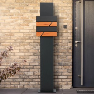ML-Design Standbriefkasten mit Zeitungsfach, anthrazitfarben mit Holzoptik, 170cm hoch.