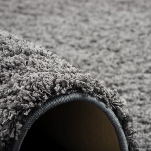 Grauer Snapstyle Hochflor-Teppich Milano (80x200cm), Detailaufnahme der weichen Textur.