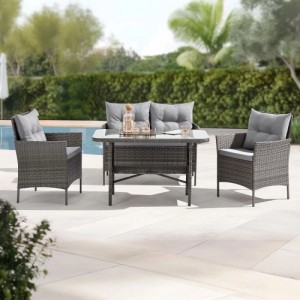 Graue Svita Dallas Rattan-Lounge Sitzgruppe: Sofa, 2 Sessel, Esstisch mit Glasplatte. Gartenmöbel auf Terrasse am Pool.
