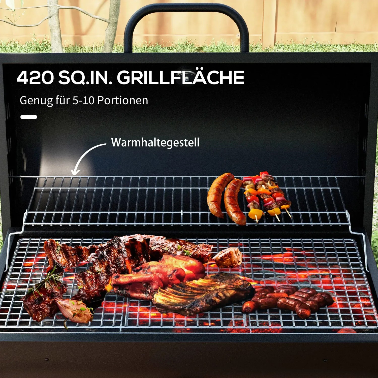 Outsunny Holzkohlegrill mit Deckel, Thermometer und Rädern, Grillfläche mit Grillgut.