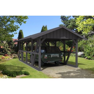 Grauer Skan Holz Carport Schwarzwald mit Dachschalung und Auto im Garten.