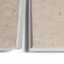 Grosfillex GX Wall+ Dekor-Paneele Creme Slate, Detailaufnahme der Nut- und Federverbindung.
