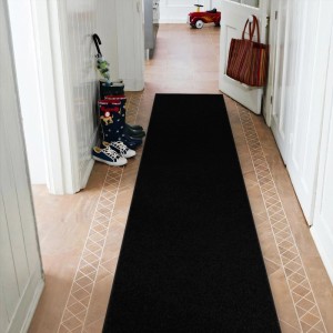 Schwarzer RugsX Läufer Trendy 159 VG17361 (50x170cm) im Flur.