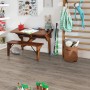 Kinderzimmer mit Egger Hybridboden Aquadura Panora Eiche Grau und Spielzeug.