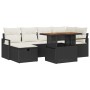 Schwarzes 7-teiliges Garten-Sofa-Set aus Rattan mit Tisch und cremefarbenen Kissen.
