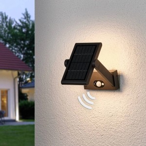 Moderne, schwarze Lucande LED Solar-Wandleuchte Valerian mit Bewegungsmelder für den Außenbereich.