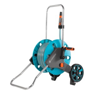 Gardena Schlauchwagen CleverRoll M Set mit 20 m Schlauch, Systemteilen und Spritze.