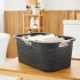 Anthrazitfarbener Rotho Wäschekorb Country (40 l) mit Rattanstruktur und Tragegriffen.