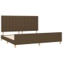 Dunkelbraunes Stoff-Bettgestell mit Kopfteil, 200x200 cm, für erholsamen Schlaf im Schlafzimmer.