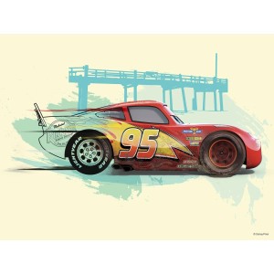 Disney Cars Poster mit Lightning McQueen, rotes Auto mit der Nummer 95 vor einer Seebrücke.