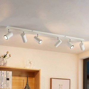 Weißer Lindby Strahler Joffrey mit 6 GU10-Spots aus Metall für Wohnzimmer.