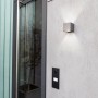 Moderne LED-Außenwandleuchte Gemini mini von Lutec, quadratisch, mit Up- und Downlight.
