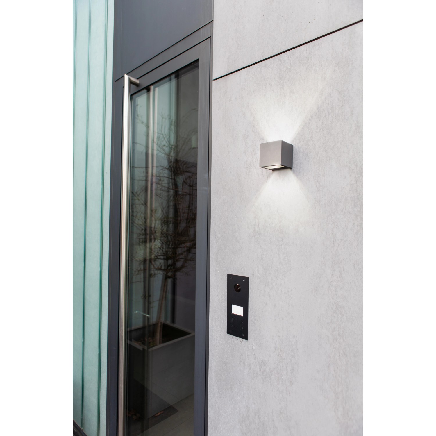 Moderne LED-Außenwandleuchte Gemini mini von Lutec, quadratisch, mit Up- und Downlight.