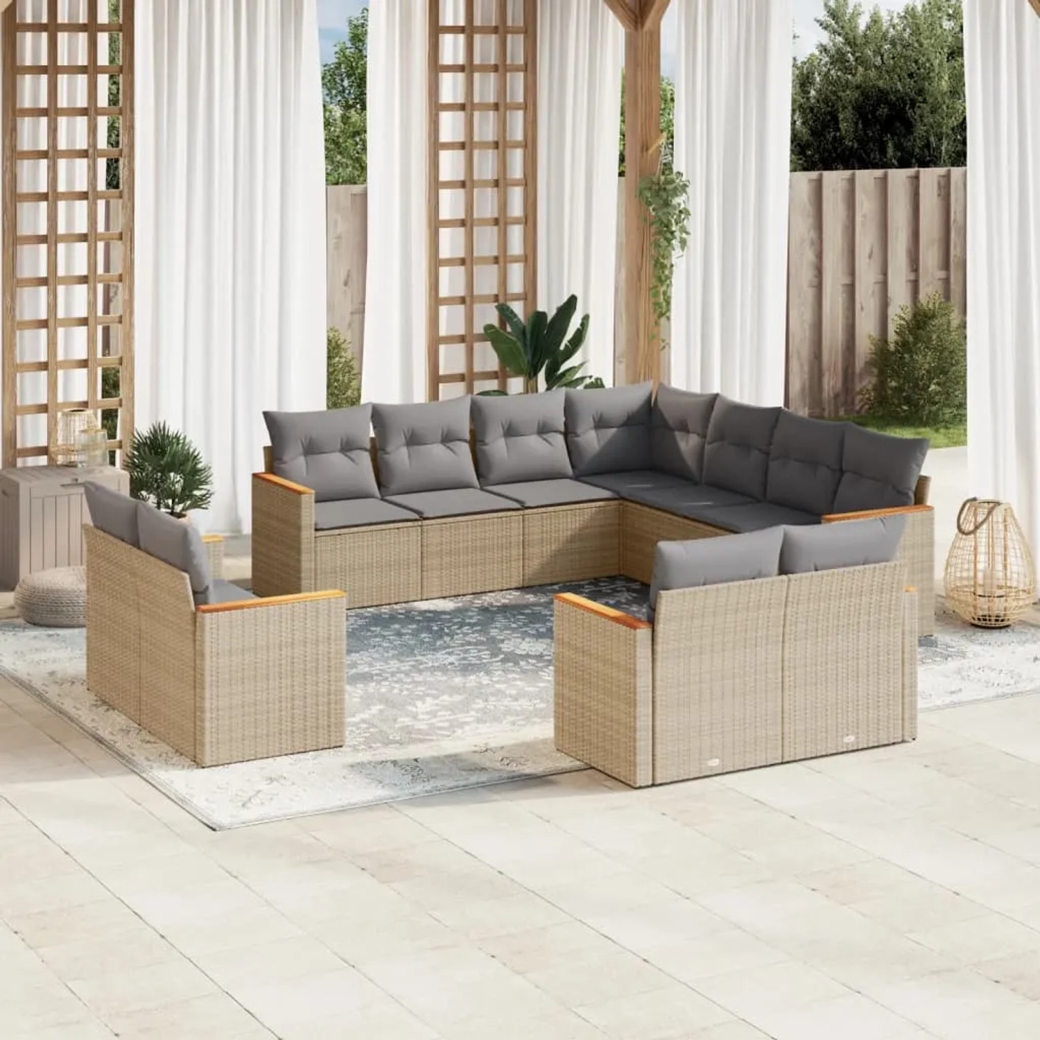 Beige 11-tlg. Garten-Sofagarnitur aus Rattan mit grauen Kissen. Modulare Gartenmöbel für Terrasse und Garten.