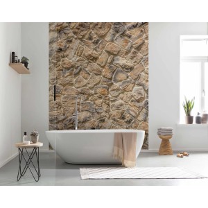 Komar Vlies Fototapete Muro mit Steinwand-Motiv im Badezimmer, 200x260 cm.