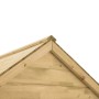 Detailansicht des Giebels vom Zwerkules Spielhaus Holla aus naturbelassenem Holz.